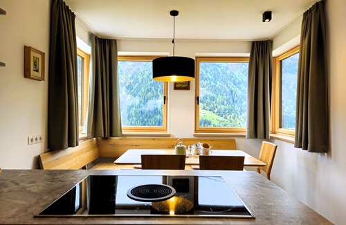 Landeck Apartment | Beautiful apartment for 4 guests with WIFI, TV, balcony, pets allowed and parking
