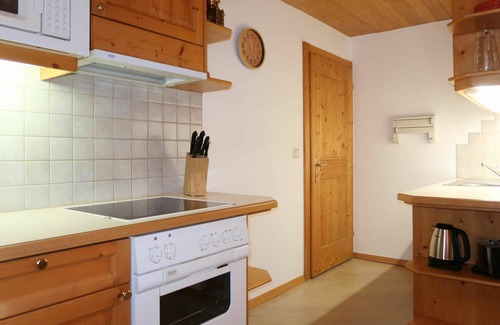 Kauns Apartment | Beautiful apartment for 6 guests with WIFI, TV, balcony and pets allowed