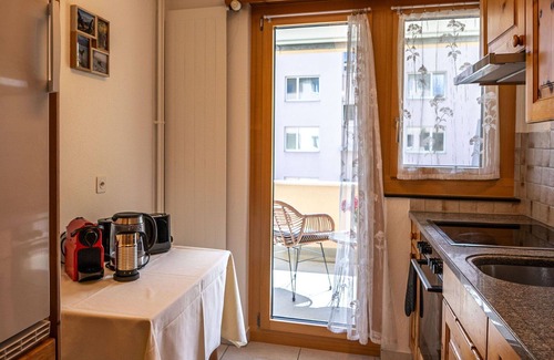 Samedan Apartment | Beautiful apartment for 3 people with WIFI, TV, terrace, pets allowed, panoramic view and parking