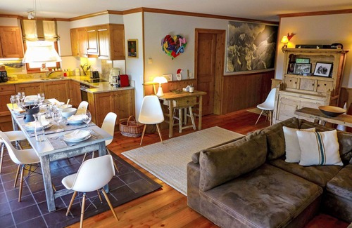 Lens Apartment | Beautiful apartment for 6 guests with WIFI, TV, balcony, pets allowed and parking
