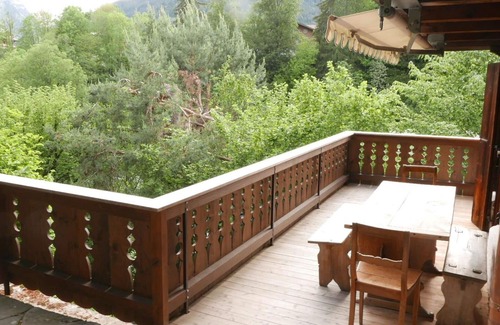Gstaad Apartment | Beautiful apartment for 9 people with WIFI and balcony