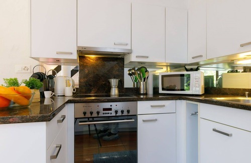 Sonvico Apartment | Beautiful apartment for 5 guests with WIFI, pool, patio, pets allowed, panoramic view and parking