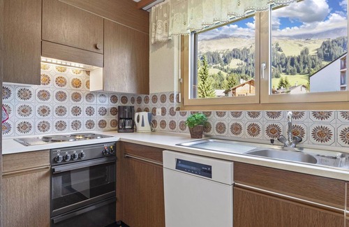 Parpan Apartment | Beautiful apartment for 4 guests with TV and balcony