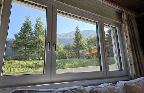 Parpan Apartment | Beautiful apartment for 6 guests with WIFI, TV and balcony
