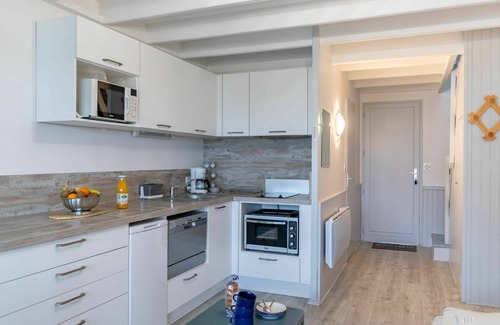 Damgan Apartment | Beautiful apartment for 4 guests with WIFI, pool, TV and parking