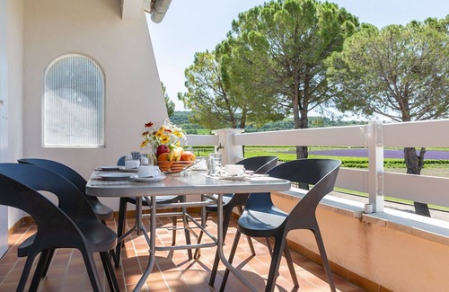 Valreas Apartment | Beautiful apartment for 5 people with A/C, WIFI, private pool, TV and balcony