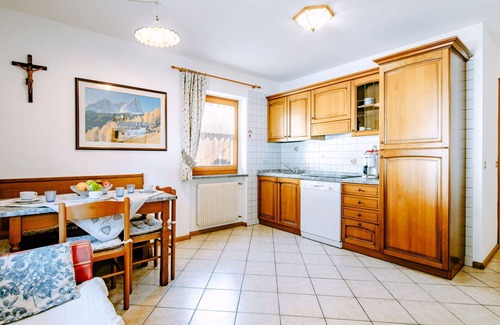 Mazzin Apartment | Beautiful apartment for 4 guests with WIFI, TV and balcony