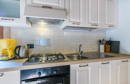 Pescia Apartment | Beautiful apartment for 5 guests with pool, WIFI, TV, patio and parking
