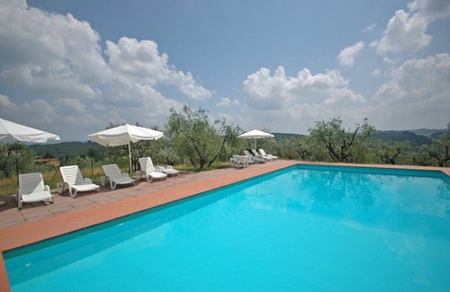 Romola Apartment | Beautiful apartment for 6 guests with pool, WIFI and parking, close to Florence