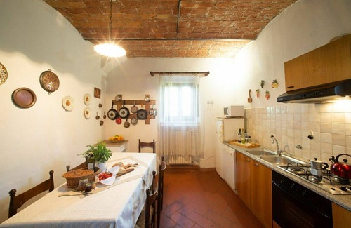 Romola Apartment | Beautiful apartment for 5 guests with pool, WIFI, panoramic view and parking, close to Florence