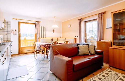 Soraga Apartment | Beautiful apartment for 4 people with WIFI, TV, balcony and parking