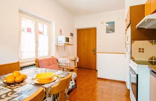 Soraga Apartment | Beautiful apartment for 2 guests with WIFI, TV, balcony, pets allowed and parking