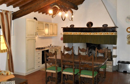 Gambassi Terme Other | Beautiful apartment for 6 people with pool, WIFI, TV and pets allowed, close to San Gimignano