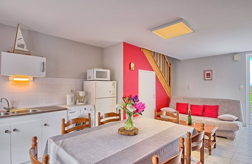 Ille-et-Vilaine Apartment | Beautiful apartment for 4 guests with WIFI, TV and terrace