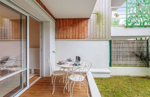La Rochelle Apartment | Beautiful apartment - near the beach