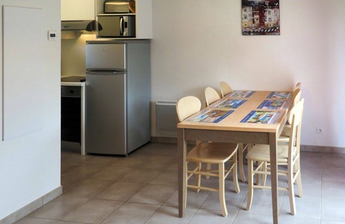 Montignac House | Beautiful apartment in villa for 6 guests with WIFI, pool, TV, terrace, pets allowed and parking