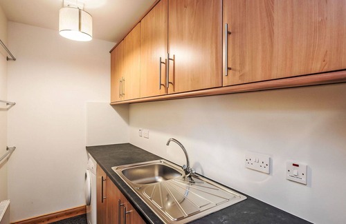 East Lewiston House | Beautiful apartment in villa for 6 guests with WIFI, TV, patio, panoramic view and parking