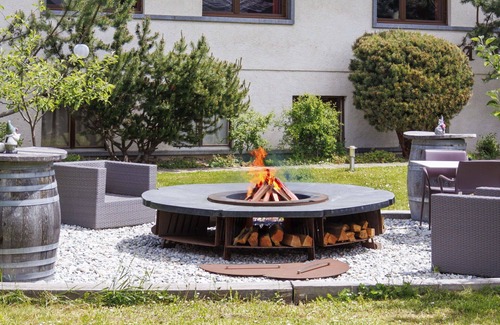 Vercorin House | Beautiful apartment in villa for 15 guests with hot tub, WIFI, terrace and parking
