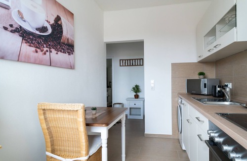 Landstuhl Apartment | Beautiful Apartment in town center (TLA/TDY/TLF)