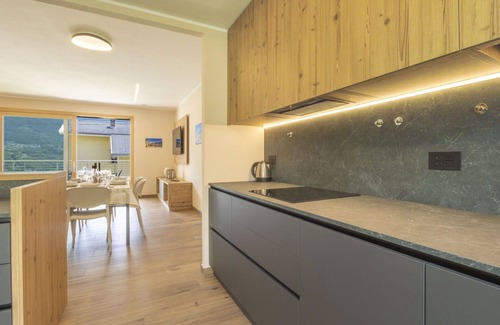 Bianzone House | Beautiful apartment in villa for 8 guests with WIFI, A/C, TV, terrace, pets allowed and parking