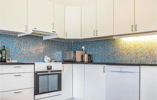 Samnanger Apartment | Beautiful Apartment In Årland With Wifi