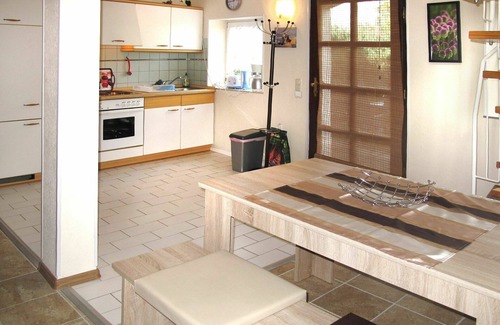 Verchen House | Beautiful apartment in villa for 4 people with WIFI, TV, patio, pets allowed and parking