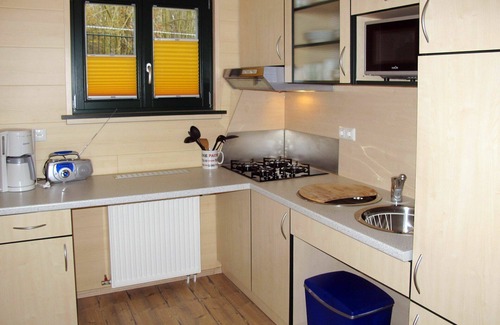 Bad Emstal House | Beautiful apartment in villa for 3 people with WIFI, pool, TV, terrace and pets allowed