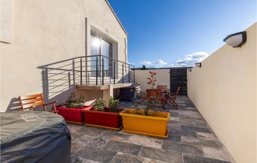 Eyragues Apartment | Beautiful Apartment In Eyragues