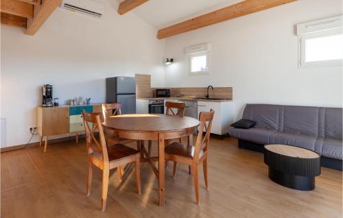 Eyragues Apartment | Beautiful Apartment In Eyragues