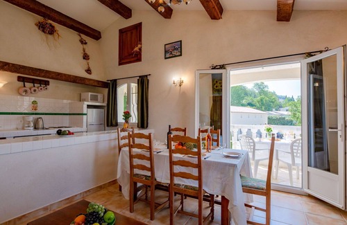 Bauduen Villa | Beautiful apartment in villa with WIFI, TV, balcony, pets allowed, panoramic view and parking