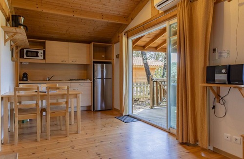 Lagorce House | Beautiful apartment in villa with WIFI, A/C, pool, hot tub, terrace, pets allowed and parking