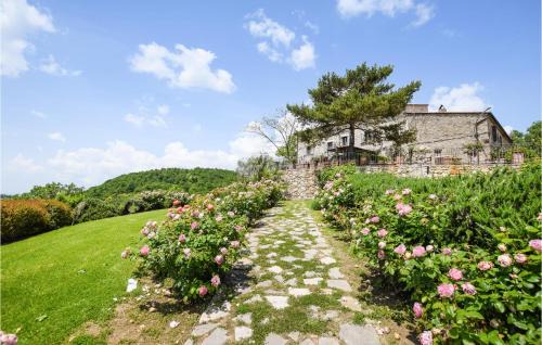Semproniano Apartment | Beautiful Apartment In Loc, Scalabrelli