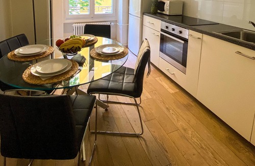 Augustins Apartment | Beautiful apartment in Plainpalais, Geneva