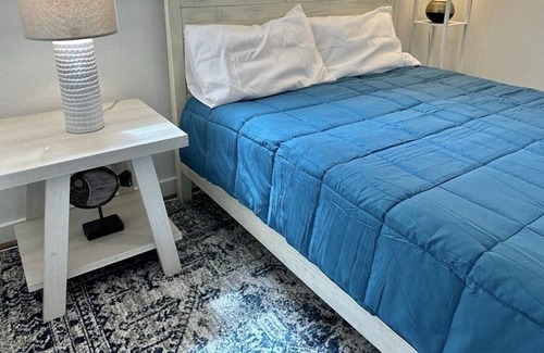 Hickory Apartment | Beautiful Apartment in Central Location