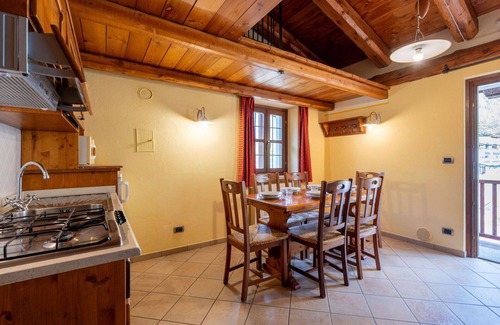 Sampeyre Apartment | Beautiful apartment for 4 people with WIFI, pool, TV and terrace