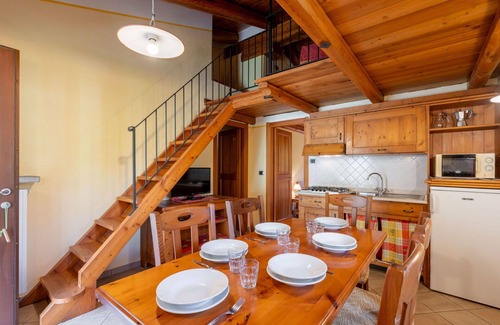 Sampeyre Apartment | Beautiful apartment for 4 people with WIFI, pool, TV and terrace