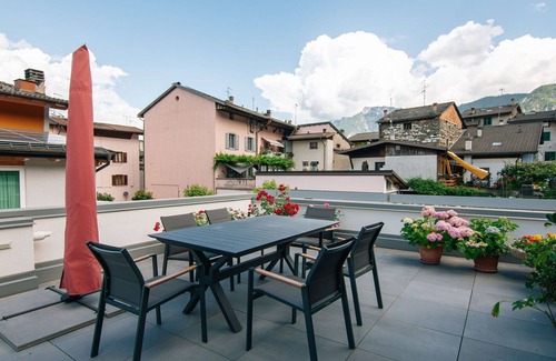 Caldonazzo Apartment | Beautiful apartment for 4 people with WIFI, TV, patio, pets allowed and parking