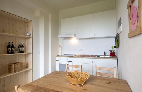 Fucecchio Villa | Beautiful apartment in villa for 4 people with A/C, WIFI, pool and pets allowed