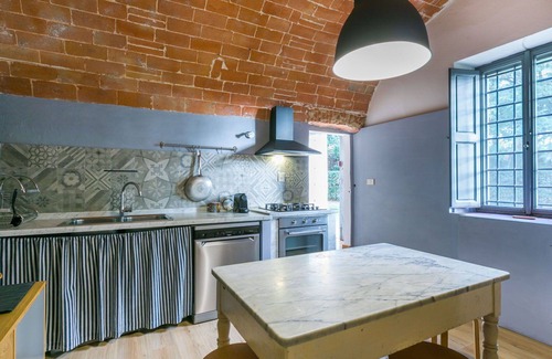 Lorenzana Villa | Beautiful apartment in villa for 4 guests with pool, WIFI, pets allowed and parking