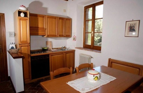 Lucignano Apartment | Beautiful apartment for 2 guests with pool, WIFI and panoramic view, close to Montepulciano