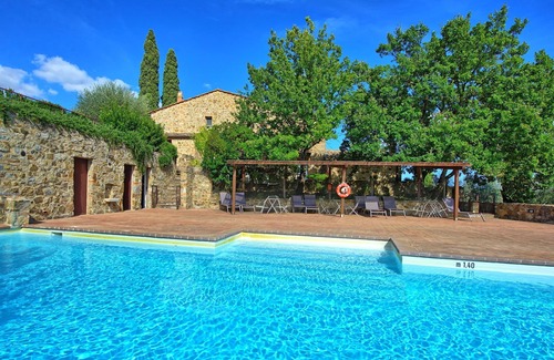 Montalcino Apartment | Beautiful apartment for 4 guests with A/C, pool, TV, pets allowed, panoramic view and parking