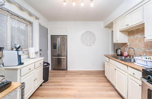 Front Park Apartment | Beautiful Apartment on the west side in Buffalo