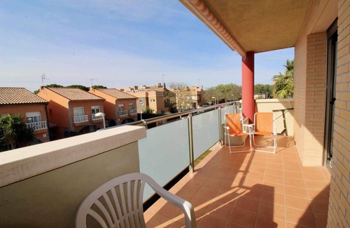 Cambrils Apartment | Beautiful apartment with terrace and swimming pool 1300m from Vilafortuny beach
