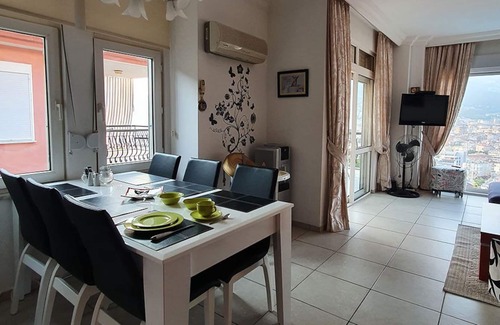 Alanya Condo | Beautiful apartment with a fantastic view! 5 min from beach and town **WATCH VIDEO**
