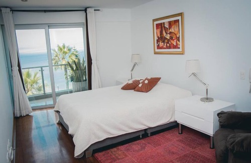 Santa Cruz Apartment | Beautiful apartment with an incredible ocean view