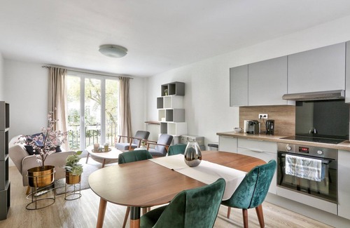 Bel-Air Nord Apartment | Beautiful apartment with balcony in the 12th