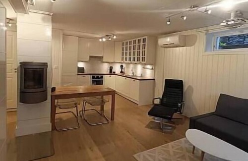 Arstad Apartment | Beautiful apartment with large terrace and parking