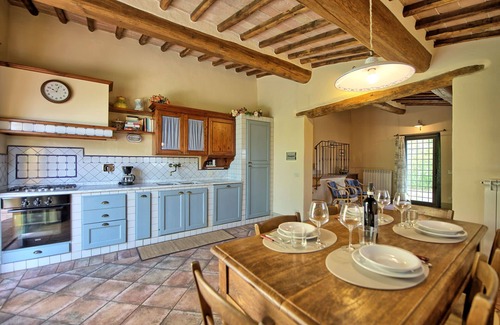 San Pietro in Bossolo Apartment | Beautiful apartment with WIFI, pool, A/C, panoramic view and parking, close to Greve In Chianti