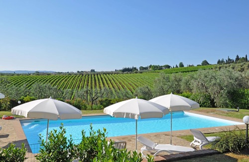 San Pietro in Bossolo Apartment | Beautiful apartment with WIFI, pool, A/C, panoramic view and parking, close to Greve In Chianti
