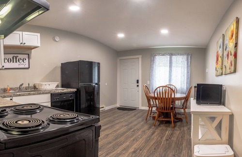 Hancock Apartment | Beautiful Apartments in Thorsen Road Maine